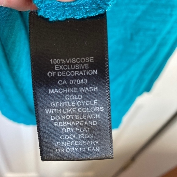 Turquoise tank with lace size Large - - Picture 4 of 6